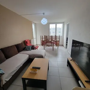 6 Pers A 5 Min -plage Et Aeroport Appartement